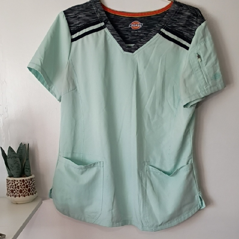 Dickies Light Green and Black Scrub Top Size Medium